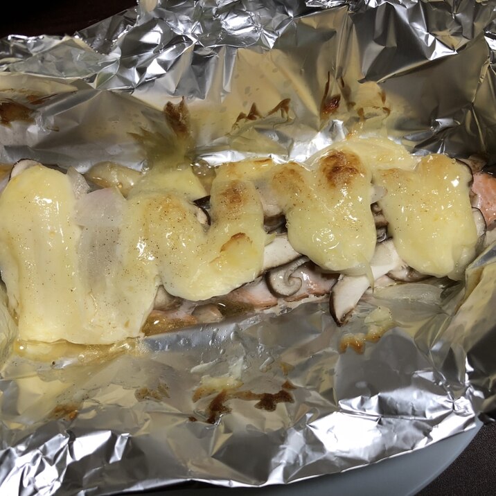 素朴さがたまらない マヨネーズだけで鮭のホイル焼き レシピ 作り方 By チビぼー 楽天レシピ 素朴さがたまらない マヨネーズだけで鮭のホイル焼き レシピ 作り方 By チビぼー 楽天レシピ